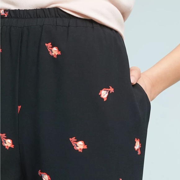 Anthropologie Black Blake Floral Print Trousers size Medium - Picture 4 of 16